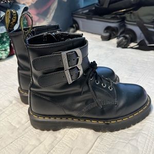 Buckle combat boots
